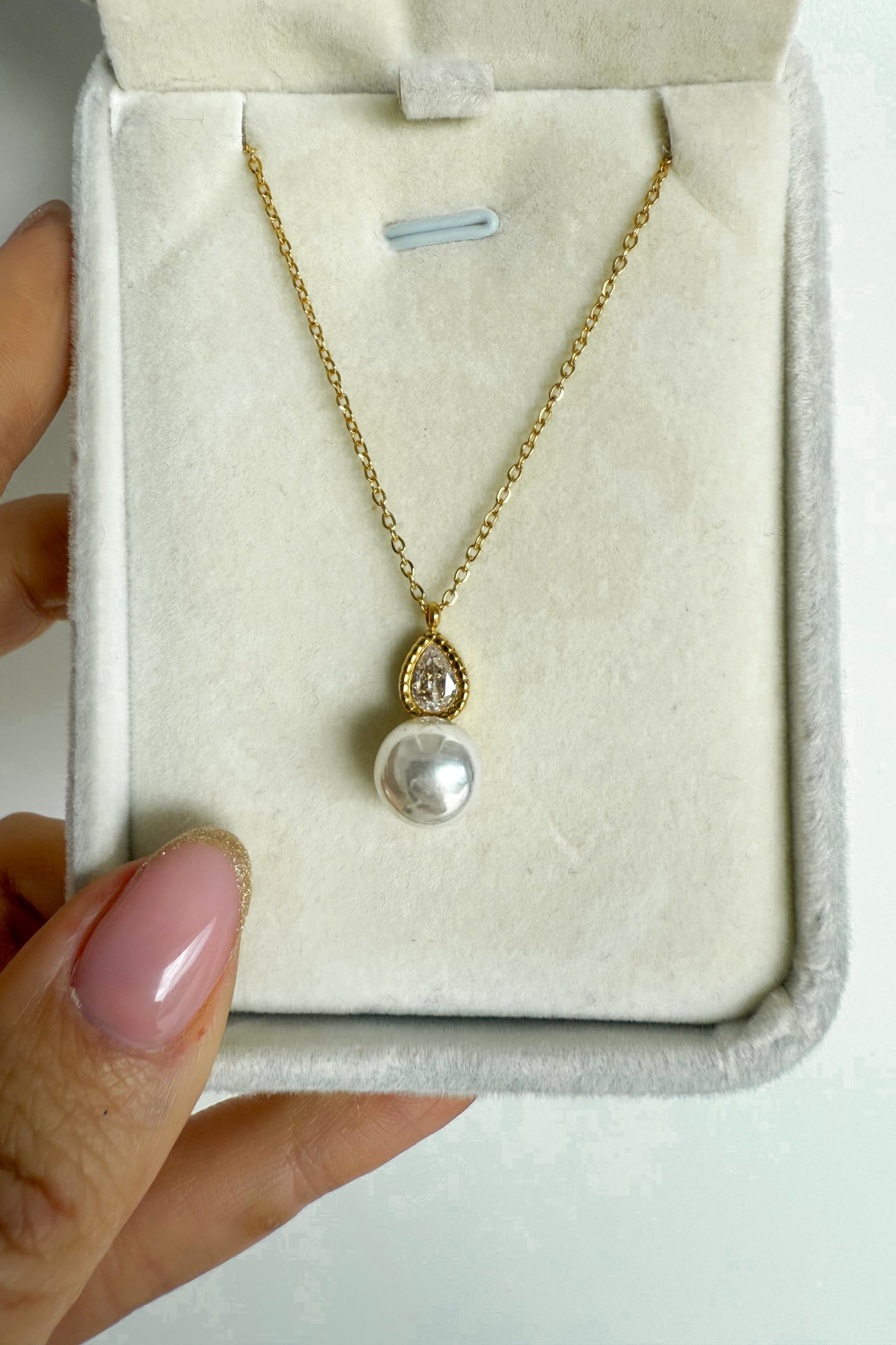 Colar em aço inoxidável