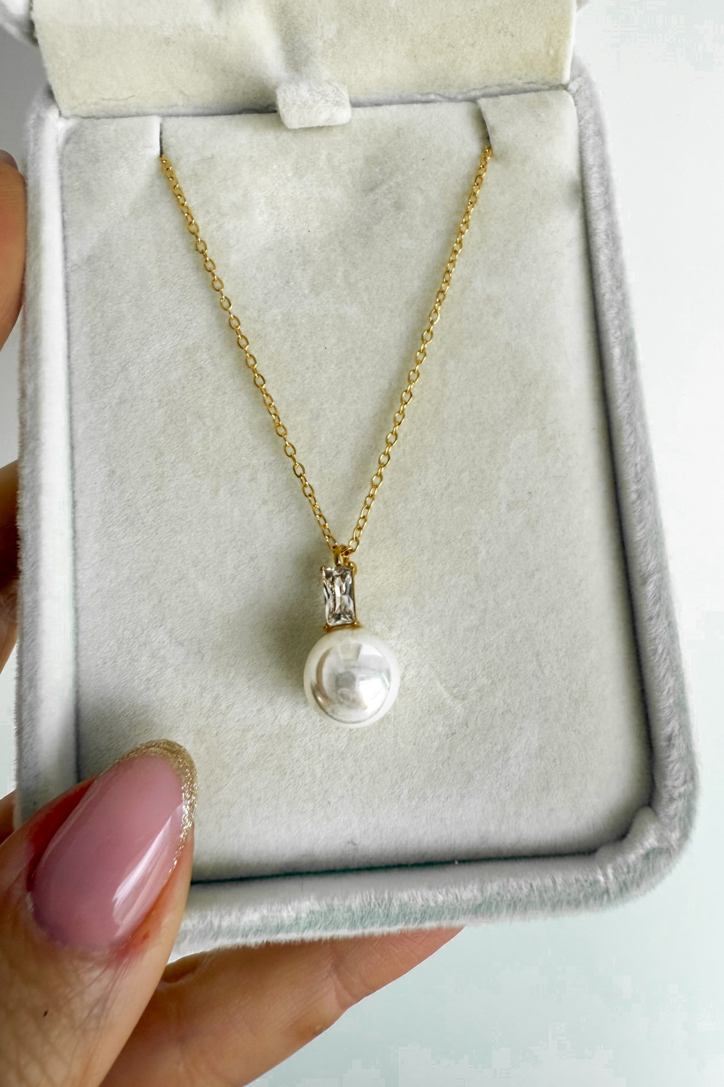 Colar em aço inoxidável