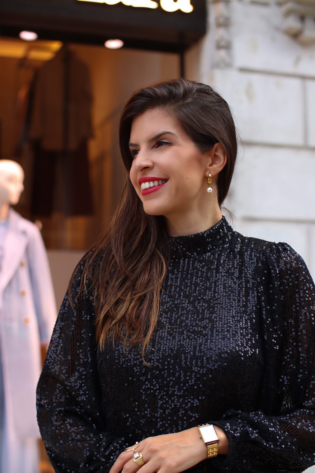 Vestido com lantejoulas preto