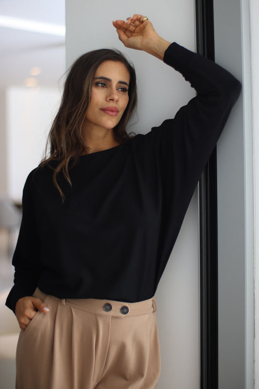 Blusa Morcego Essência - Preto