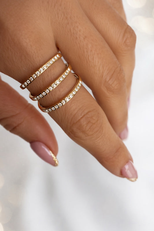 Anel ajustável em aço dourado