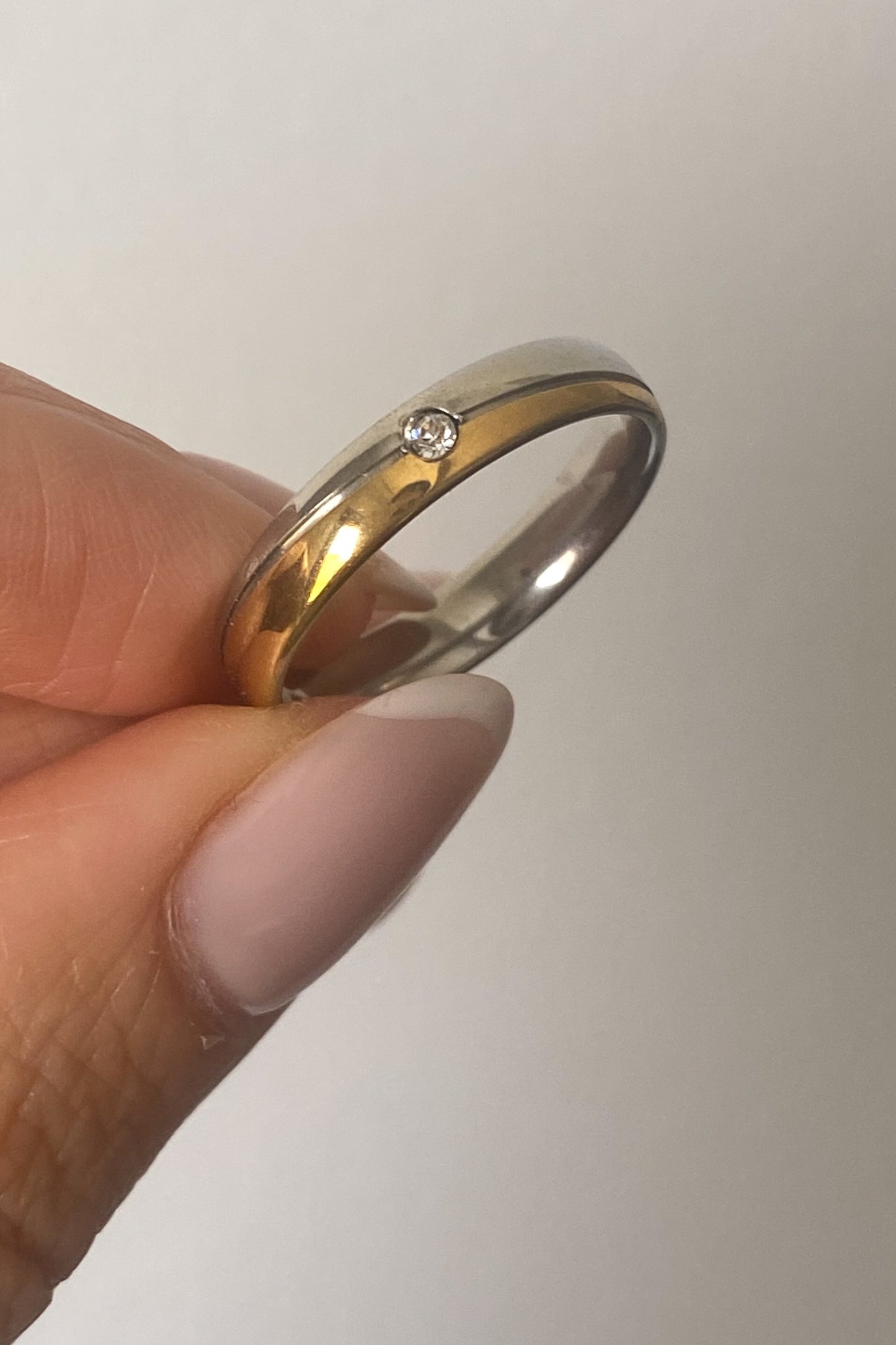 Ring / Wedding Ring - Size 9, 10 and 11 - Promotion 03-24 to 04-24